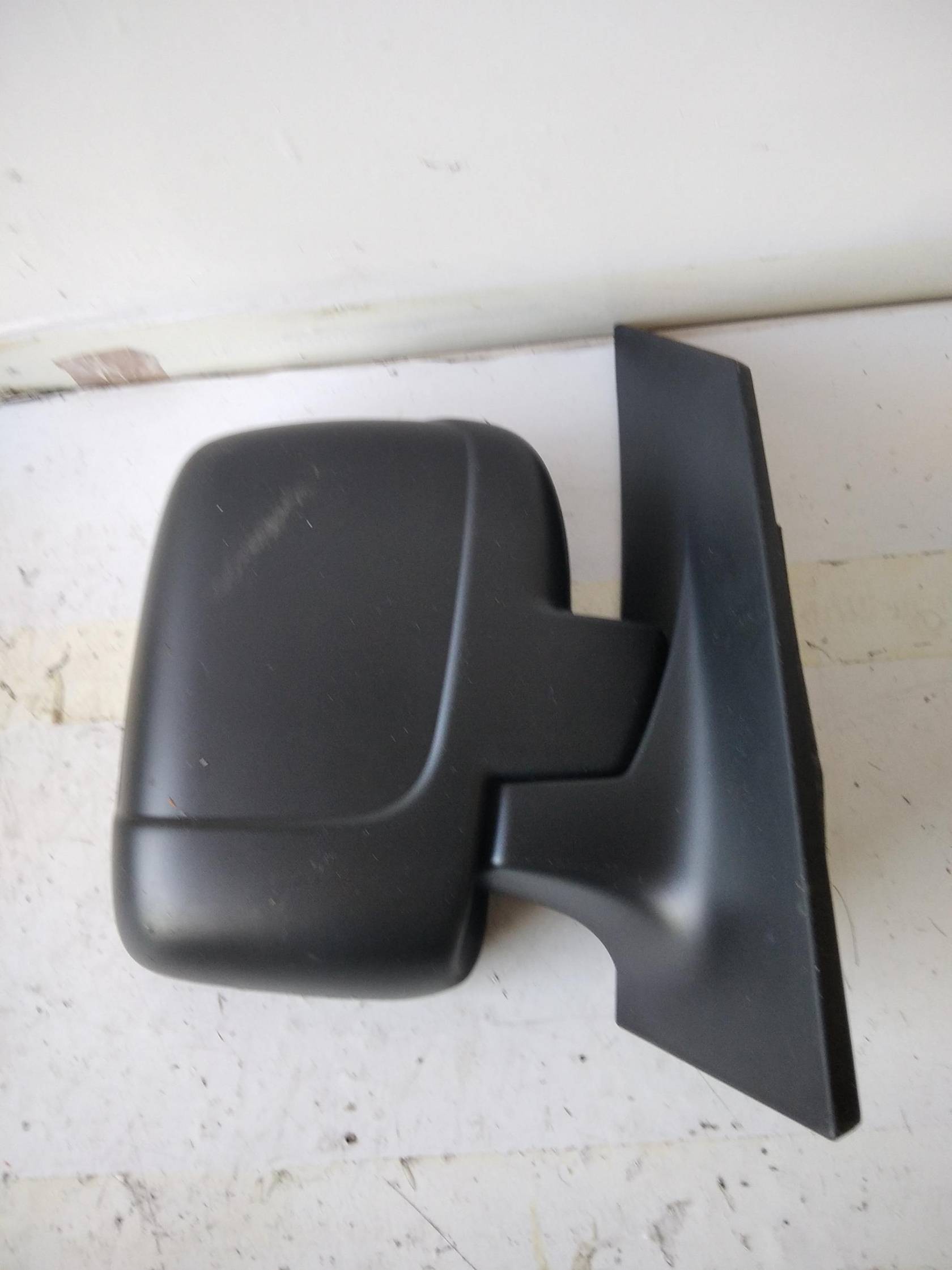 Retrovisore est. dx.